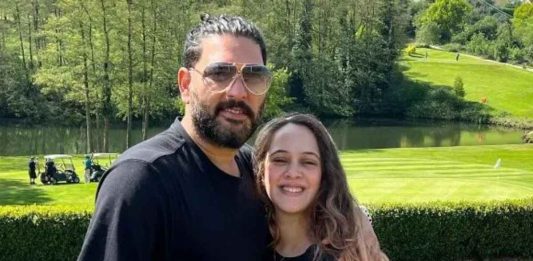 "It Helps Players Stay Focused..": Hazel Keech Backs BCCI's Family Time Rule