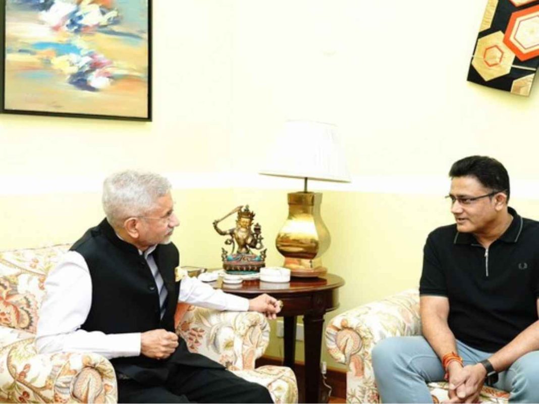 India's EAM S Jaishankar Meets Cricket Legend Anil Kumble, Praises His Inspiring Career