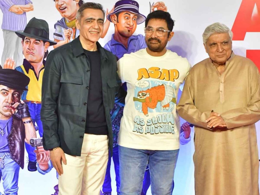 Javed Akhtar Applauds Aamir Khan’s Bold Filmmaking Choices At 'Cinema Ka Jadugar' Launch