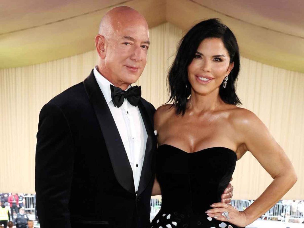 Jeff Bezos, Lauren Sanchez Sent Out Wedding Invitations For Summer Ceremony In Italy