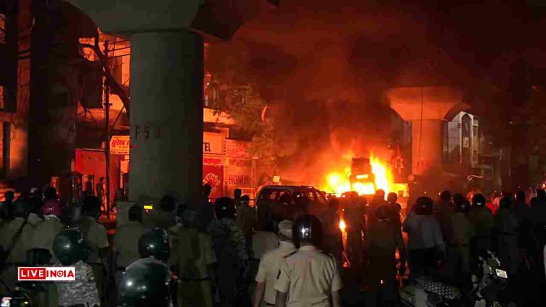 Curfew Imposed in Nagpur Amid Tensions Over Aurangzeb’s Grave