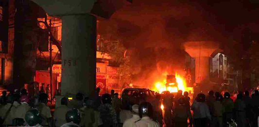 Curfew Imposed in Nagpur Amid Tensions Over Aurangzeb’s Grave