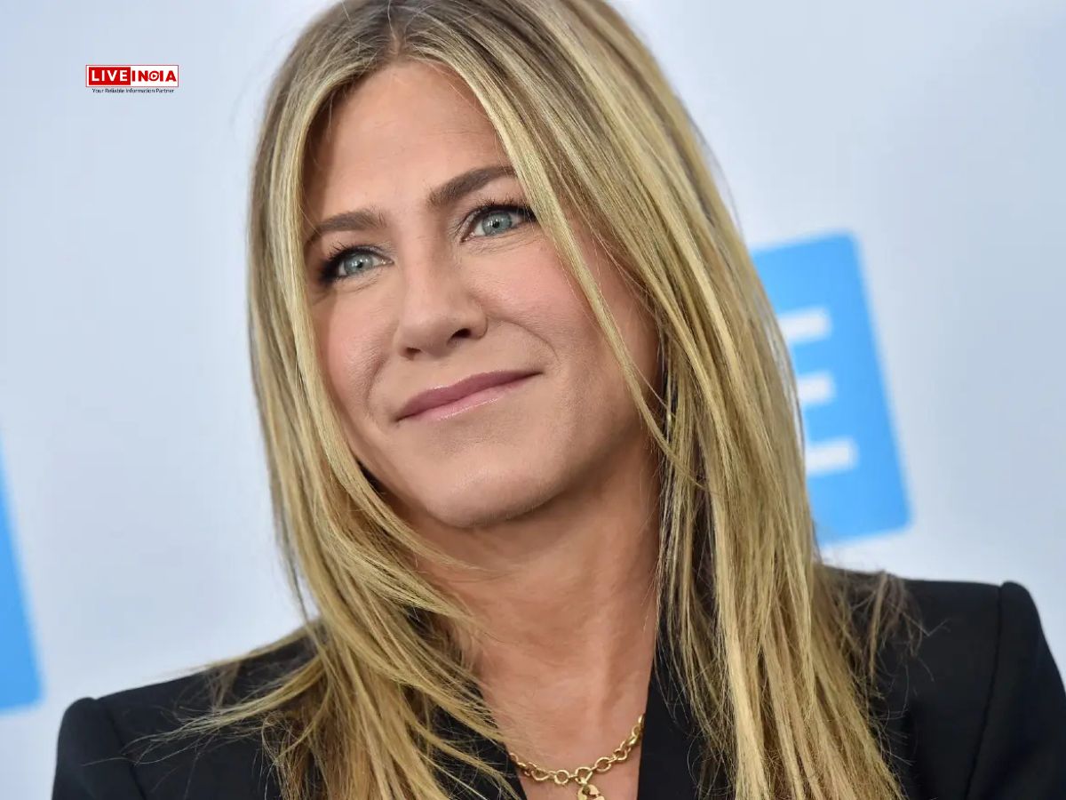 Jennifer Aniston Spotted on Dinner Date With This Actor, Fans Manifest a Romance: 'YES PLEASE!'