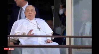 “With a Blessing and a Smile, Pope Francis Returns to Public View After Month-Long Hospital Stay”