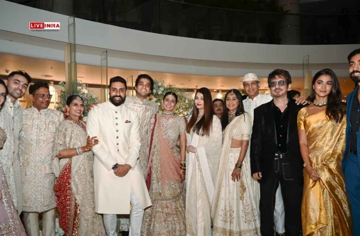 Aishwarya & Abhishek's Rare Joint Appearance at Ashutosh Gowariker’s Son’s Wedding