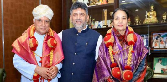 DK Shivakumar Hosts Shabana Azmi And Javed Akhtar At His Residence