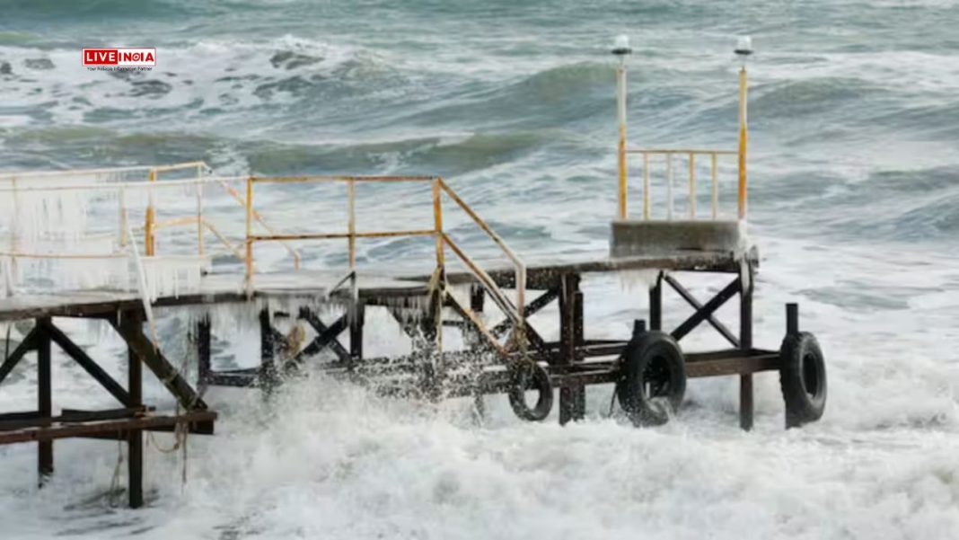 Tonga Hit by 7.1-Magnitude Earthquake, Tsunami Warning Issued for Pacific Region