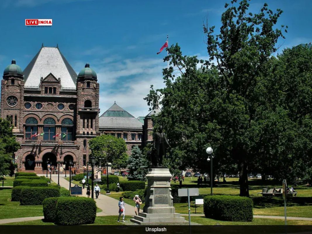 ‘I Regret Moving to Canada’: Indian Student’s Viral Post Sparks Debate on Life Abroad