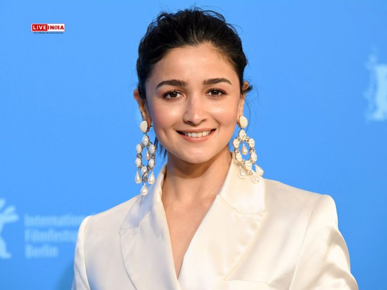 Alia Bhatt’s Pre-Birthday Bash: Ranbir Kapoor’s Playful Cake Prank Wins Hearts! 🎂