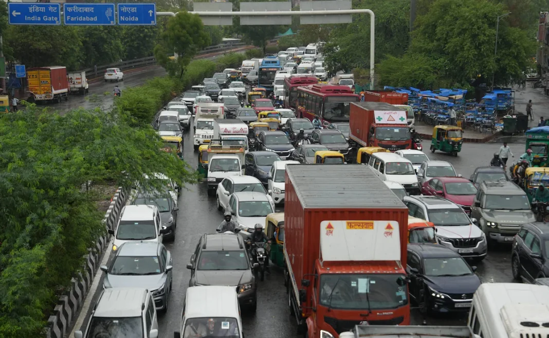 No Fuel For 15-Year-Old Vehicles In Delhi From April: New Government Order To Curb Pollution