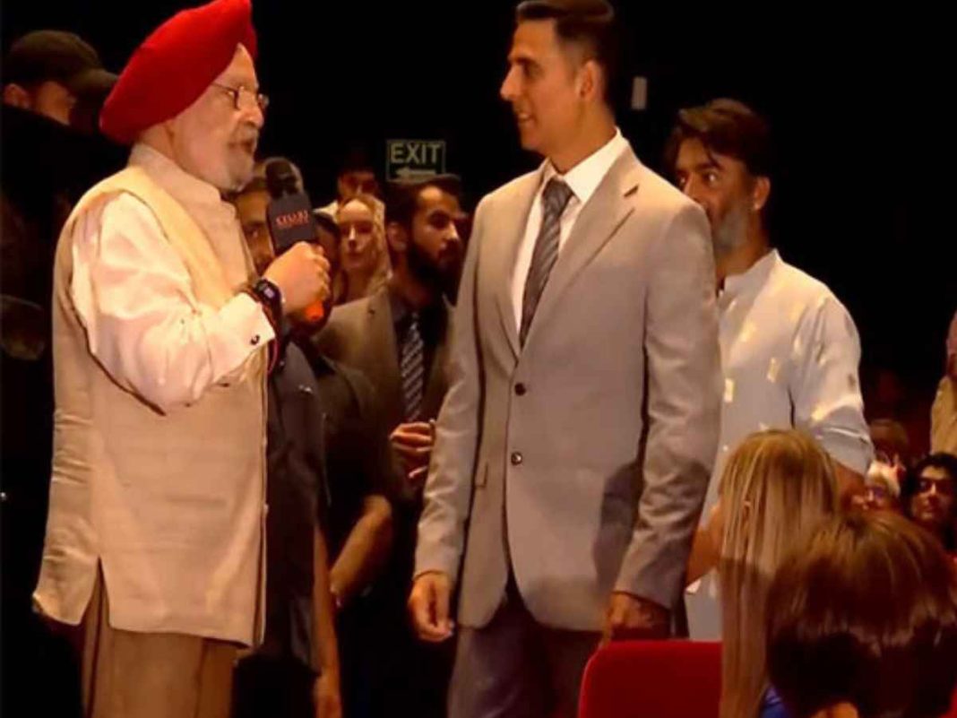Akshay Kumar Thanks Hardeep Singh Puri for Hosting ‘Kesari Chapter 2’ Screening in Delhi