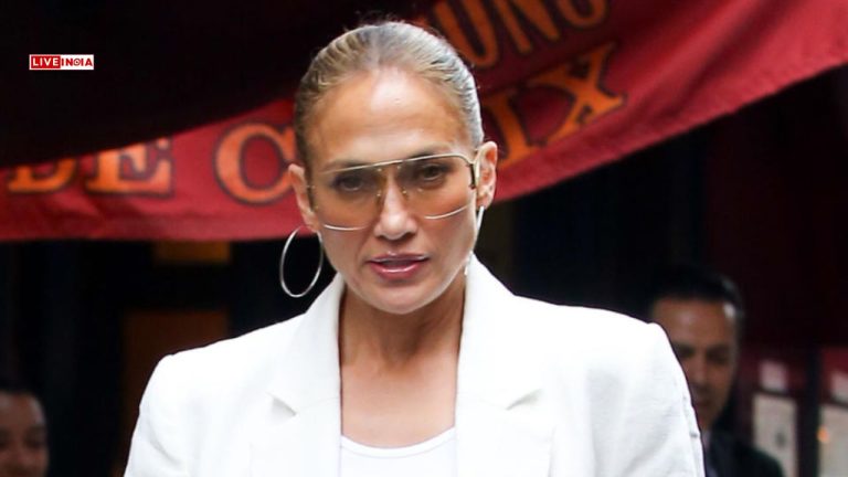 Is Jennifer Lopez Dating Again? Rumours Swirl After Seen Holding Hands With This Co-Star: Candid Pics Inside