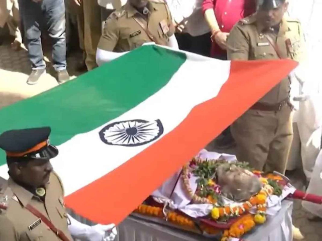 Manoj Kumar's Mortal Remains Given Full State Honours At Final Rites
