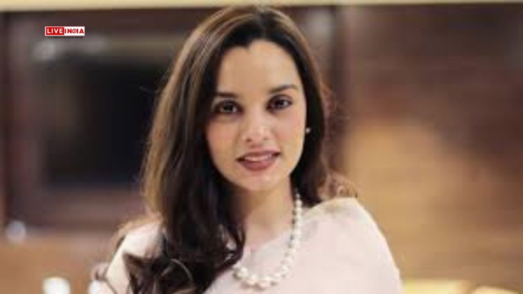 Indian Entrepreneur Shruti Chaturvedi Detained, Strip-Searched at US Airport Over 'Suspicious' Power Bank