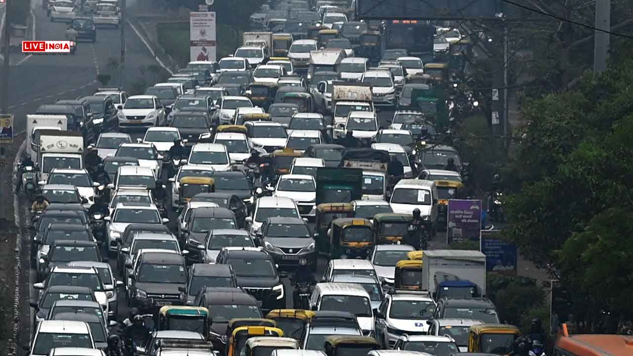 Delhi Set to Ban Fuel Sales to Over-Age Vehicles Within Two Weeks, ANPR Camera Network Almost Ready