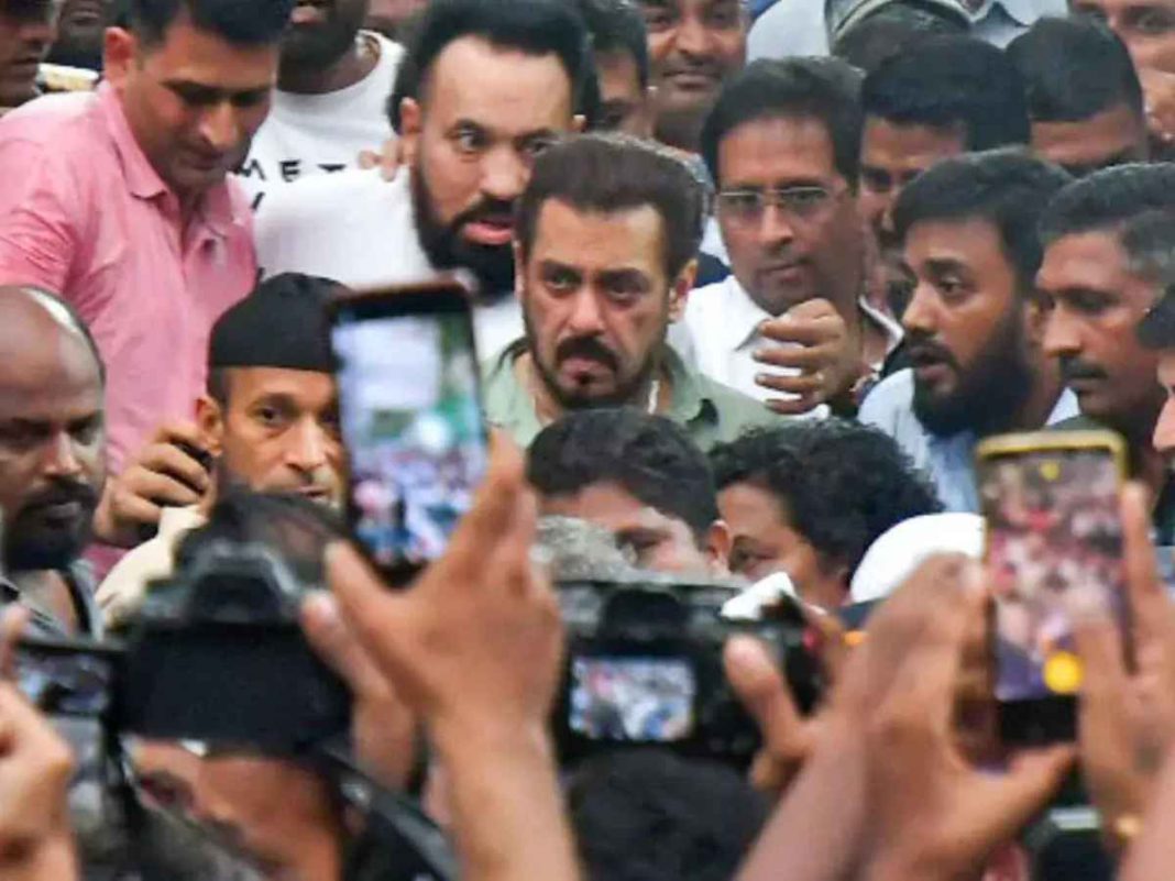 Security Tightened Outside Salman Khan's House After Receiving Death Threat