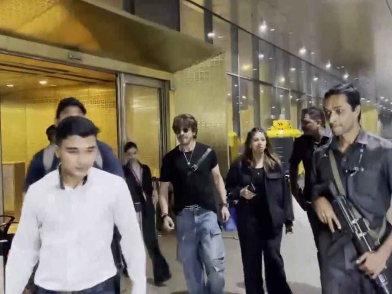 Shah Rukh Khan Makes A Stylish Return To Mumbai, Spotted At Airport