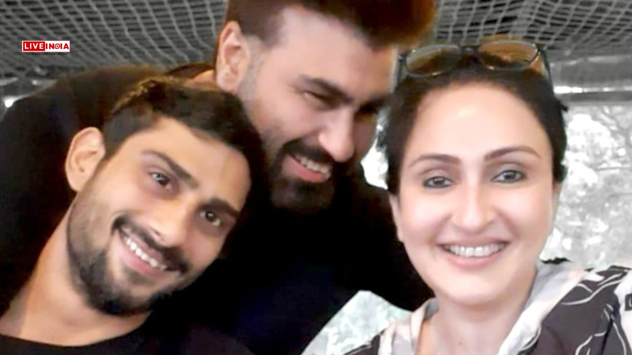 "Raj Babbar Ji Ke Teeno Bacche": Juhi Babbar Shares Post Amid Prateik's Shunning Babbar Surname