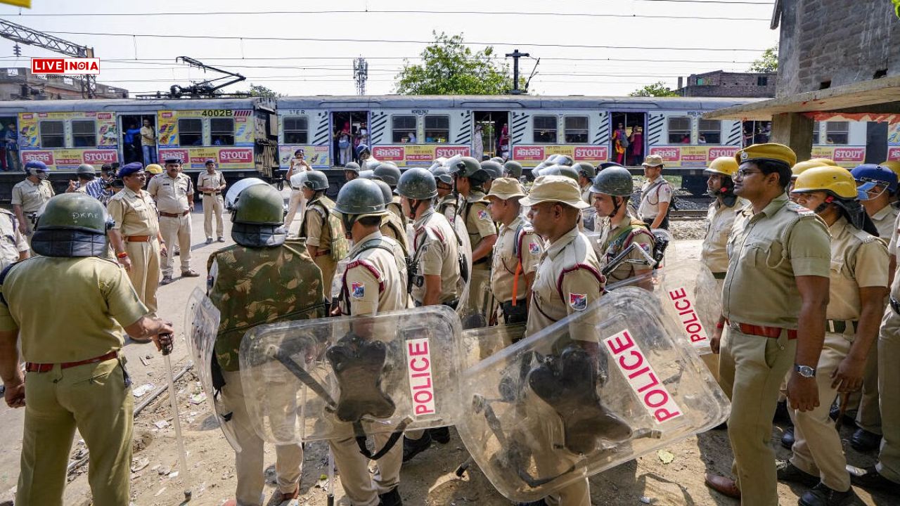 Waqf Act Protests Turn Deadly in Bengal: 3 Dead, 150 Arrested; BJP Alleges Hindus Fleeing Murshidabad