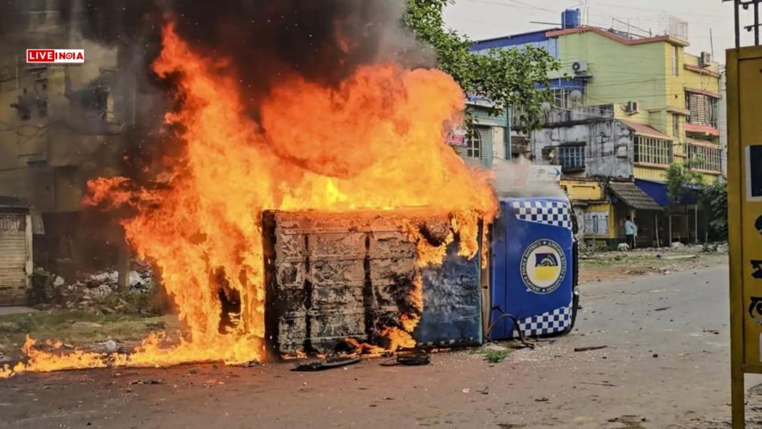 Violent Protests Over Waqf Act Rock West Bengal; Railway Tracks Blocked, Police Injured