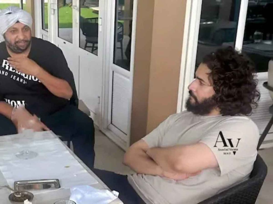 Mahesh Babu's New Look for SS Rajamouli's 'SSMB 29' Sparks Excitement Among Fans