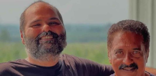 Prakash Raj Posts Photo With Kunal Kamra, Mocks Shiv Sena Leader With ‘Tamil Nadu Kaise Pauchneka Bhai’ Jibe