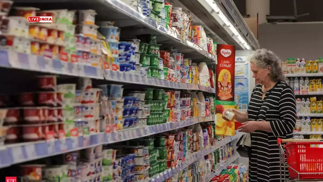 Americans Divided Over Trump’s Tariffs: Inflation Fears vs. Industrial Optimism