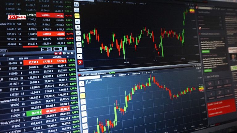 Markets This Week: Trump Tariffs, Q4 Earnings, and Inflation Data to Steer Truncated Week