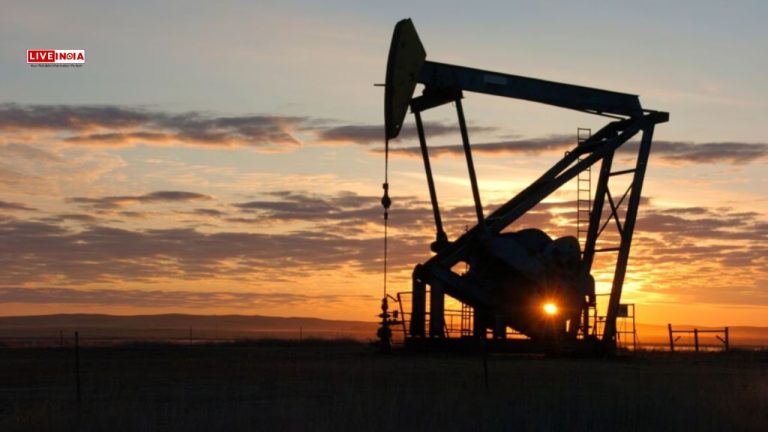Crude Oil Posts First Weekly Gain in 3 Weeks Amid Trade Hopes, Iran Sanctions: Brent & WTI Surge 5%