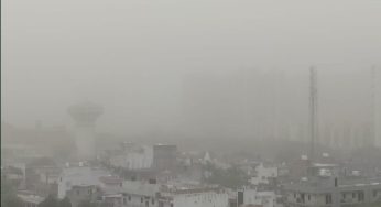 Dust Storm and Lightning Strike Delhi After Days of Scorching Heat and ABove Normal Temperatures in April