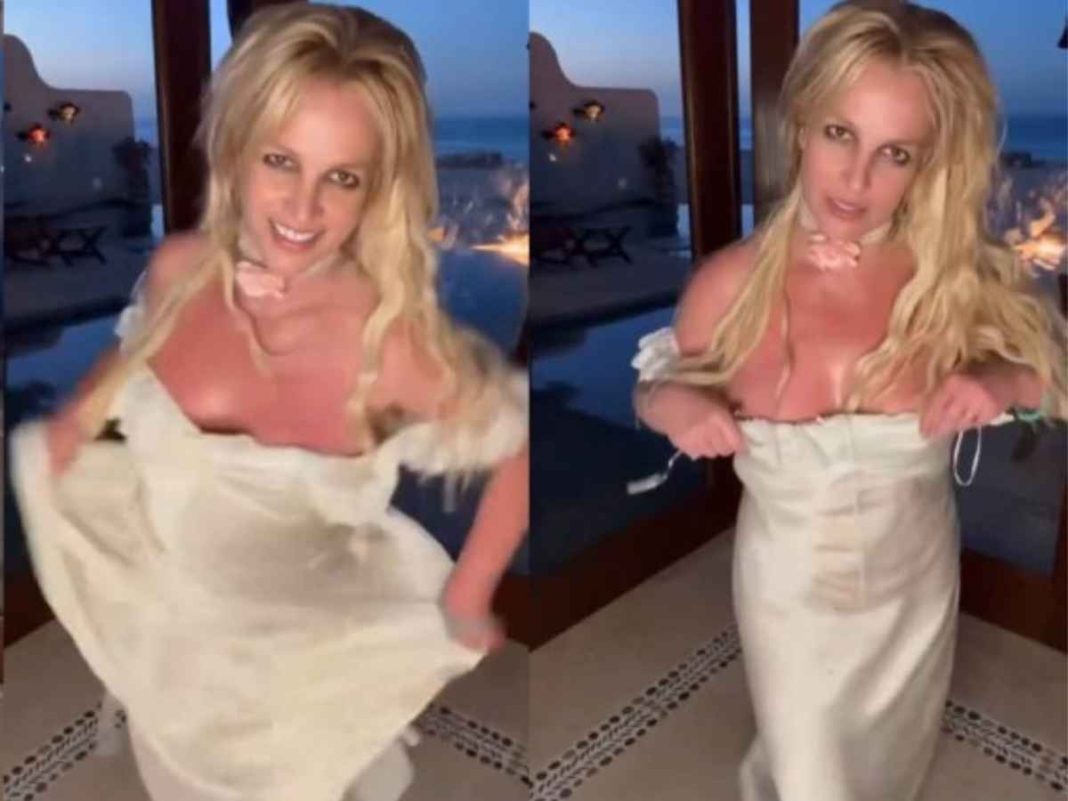 Britney Spears Posts Then Deletes Topless Video, Sparking Fresh Fan Concerns