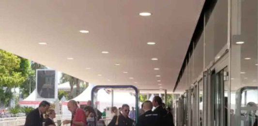 Massive Power Cut Hits Cannes and South France