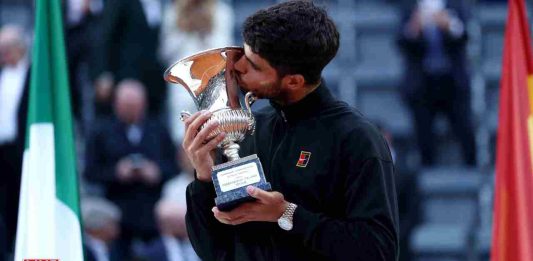Carlos Alcaraz Ends Sinner’s Streak to Clinch First Italian Open Title