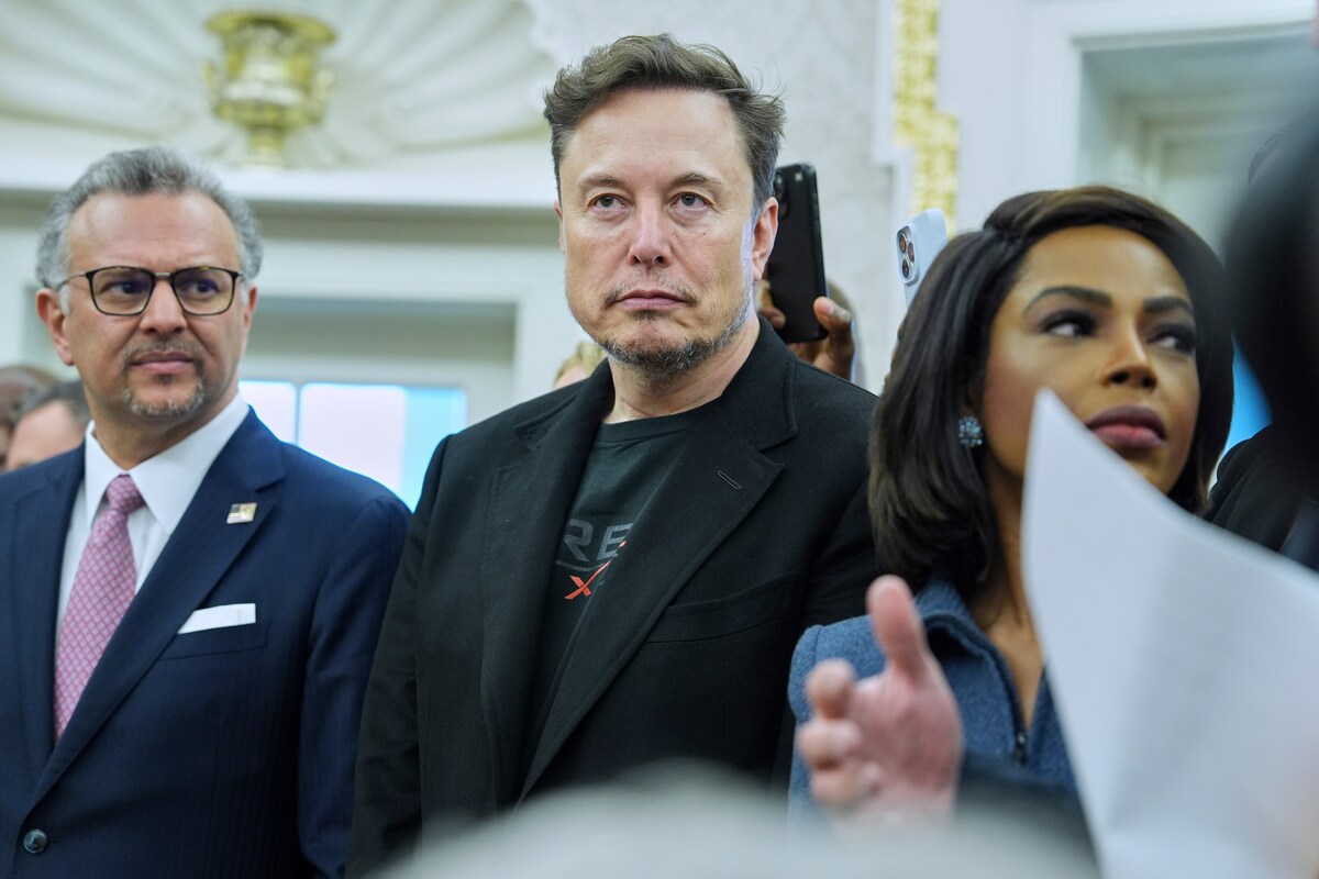 BIG BREAKING! Elon Musk Steps Down from Trump's Government As Rift With Trump Deepens