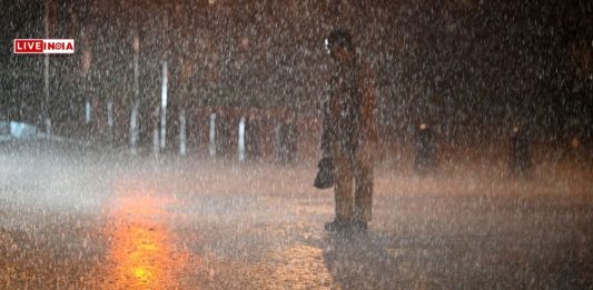 ‘Feels Like Shimla’: Delhites React as Thunderstorms, Heavy Rain Lash Delhi-NCR