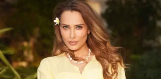 Salman Khan's Rumoured Beau Iulia Vantur to Make Acting Debut with Deepak Tijori