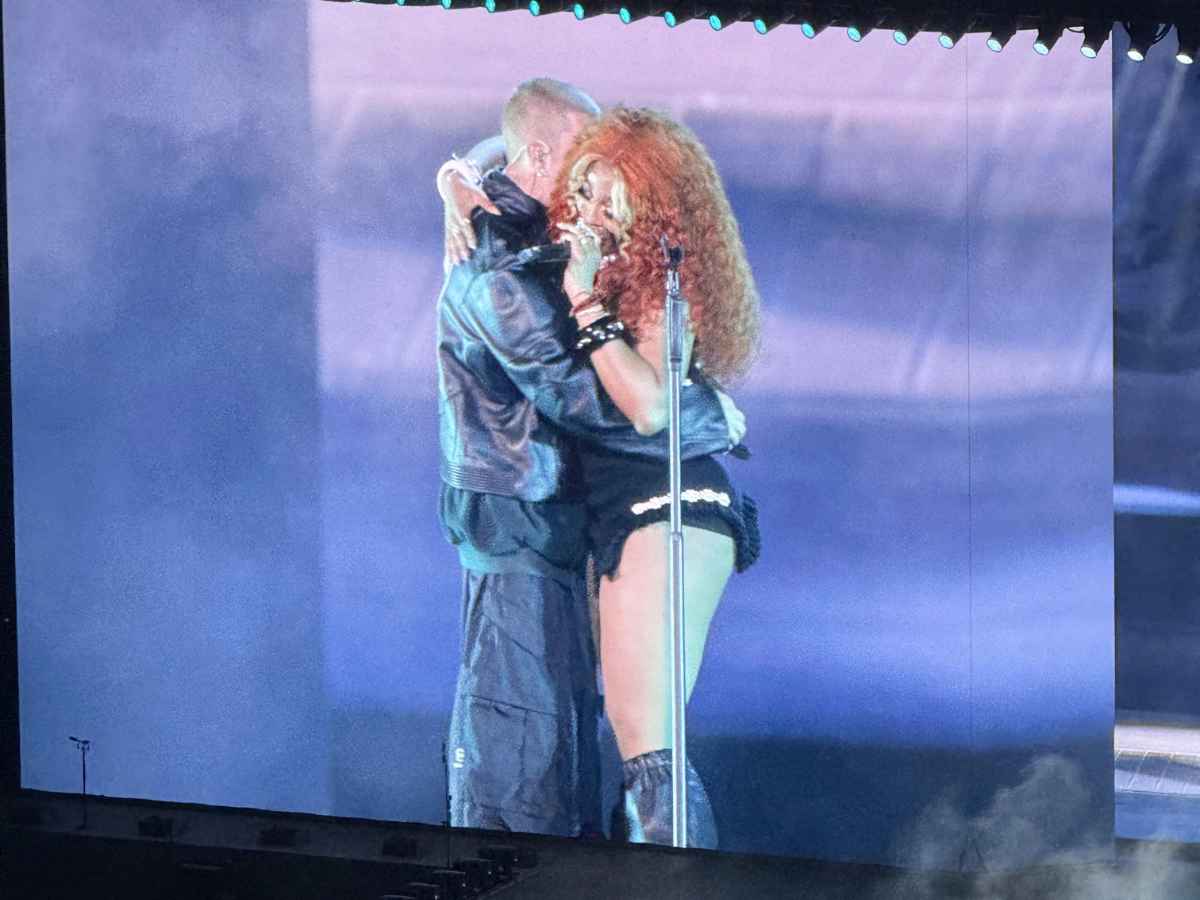 Fans Go Wild as Justin Bieber Surprises Crowd with SZA at SoFi Stadium