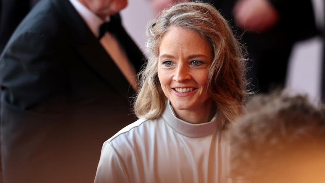 Jodie Foster's French-Language Thriller ‘Vie Privee’ Earns 10-Minute Ovation at Cannes