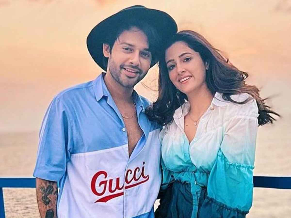 Stebin Ben Shuts Down Dating Buzz With Nupur Sanon