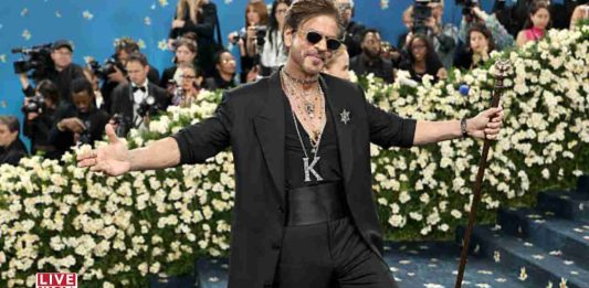 Shah Rukh Khan Becomes First Indian Male Actor to Walk the Met Gala Red Carpet