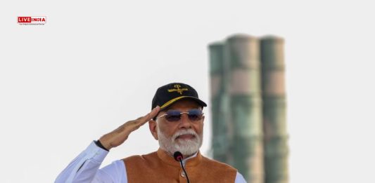 PM Modi’s Salute at Adampur Base With S-400 in Frame Silences Pakistan's Claims