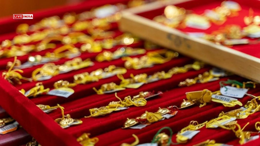 Gold Prices Rise on MCX as Dollar Slips, US GDP Contracts — Is This the Right Time to Invest?