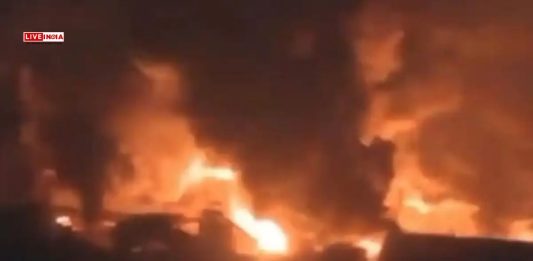 Israel Bombs Yemen’s Hodeidah Port in Response to Houthi Missile Strike Near Tel Aviv Airport-Videos