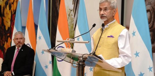 EAM Jaishankar Warns Pakistan: Terror Will Have Consequences, Calls for Global Accountability During Netherlands Visit