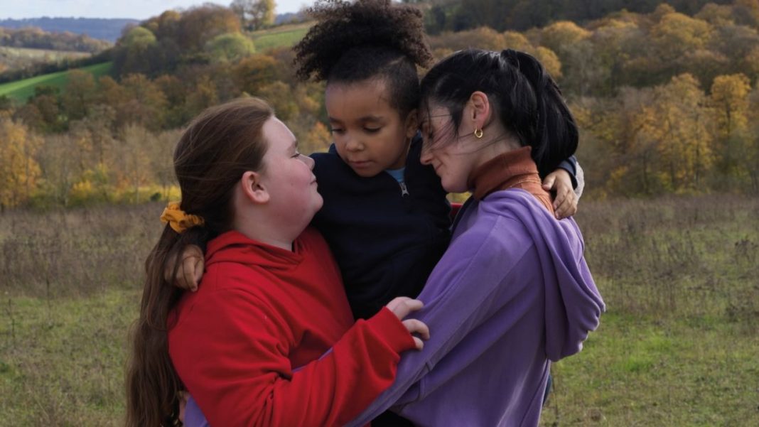 “Lollipop”: Daisy-May Hudson’s Gritty Feature Debut Chronicles a Mother’s Fight for Reunification After Prison