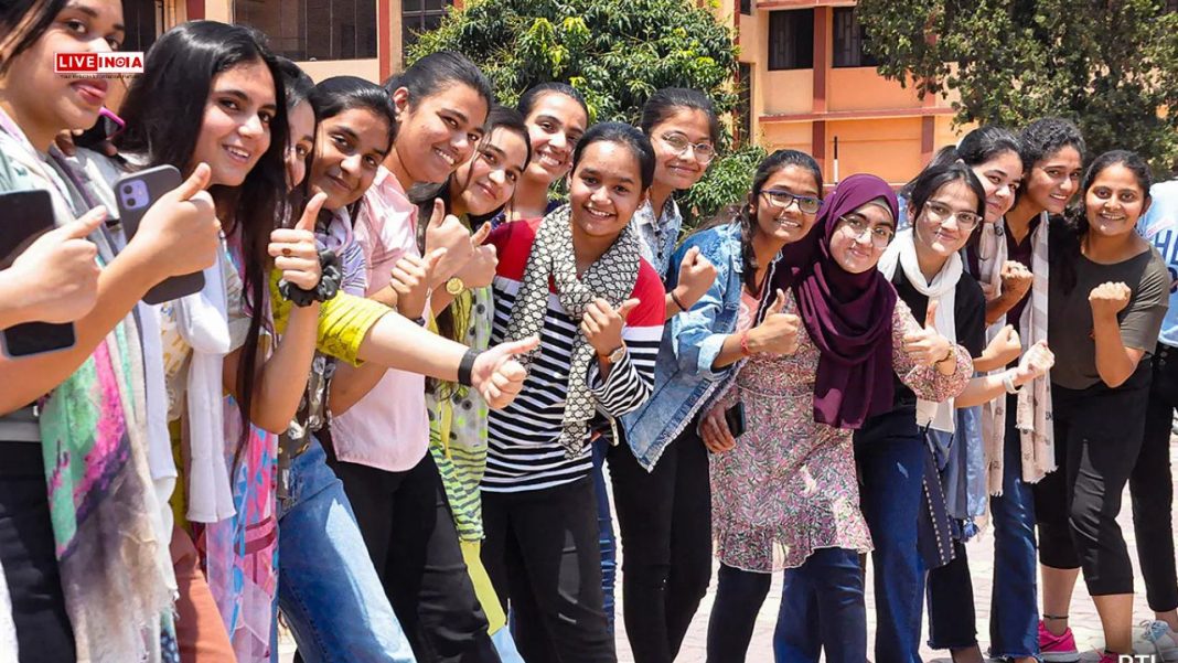 CBSE Class 12 Results Declared: Pass Percentage at 88.39%, Girls Outshine Boys Again
