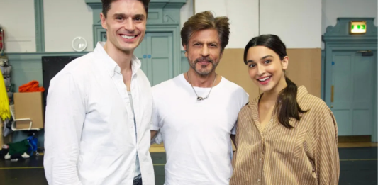 Shah Rukh Khan Surprises Cast of DDLJ Musical During London Rehearsals