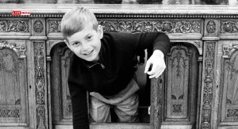 Donald Trump and Grandson Theo Recreate JFK’s Iconic Oval Office Photo, Internet Divided