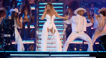 Beyoncé Celebrates Tina Knowles’ Bestseller Matriarch Onstage in Emotional Cowboy Carter Tour Moment