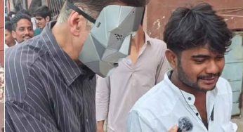 You Won’t Believe Who Was Behind the Mask at the Housefull 5 Screening! Watch